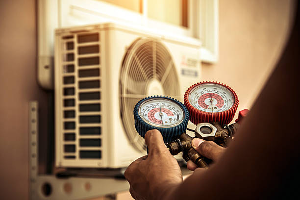 Professional Ac Installation technician working in Clark, NJ